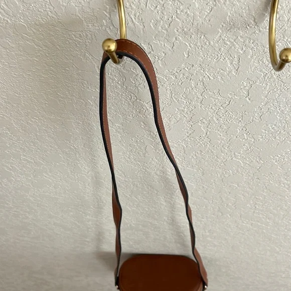 EXPRESS Bucket Purse - Picture 3 of 9